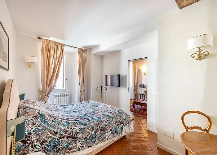 Palazzo Costaguti Luxury And Terrace Up To 6 Apartment