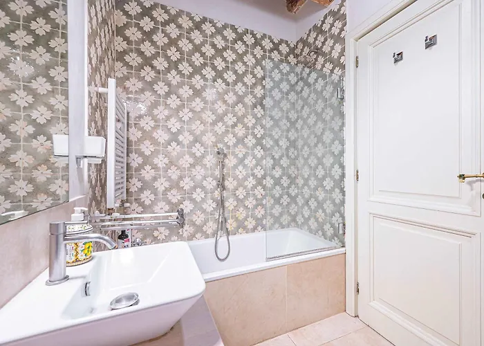 Palazzo Costaguti Luxury And Terrace Up To 6 Rome